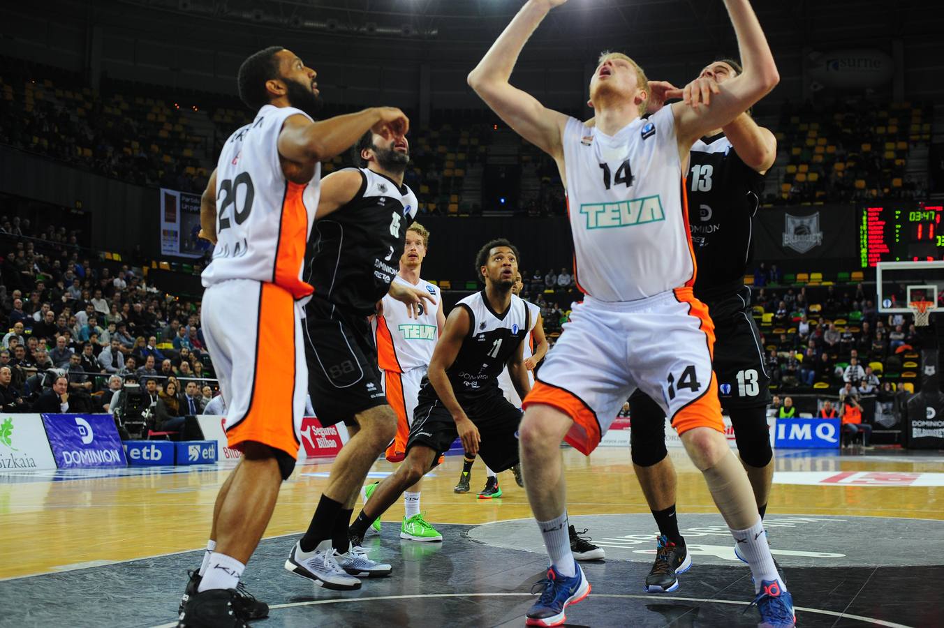 Las mejores imágenes del partido Dominion Bilbao-Ratiopharm Ulm