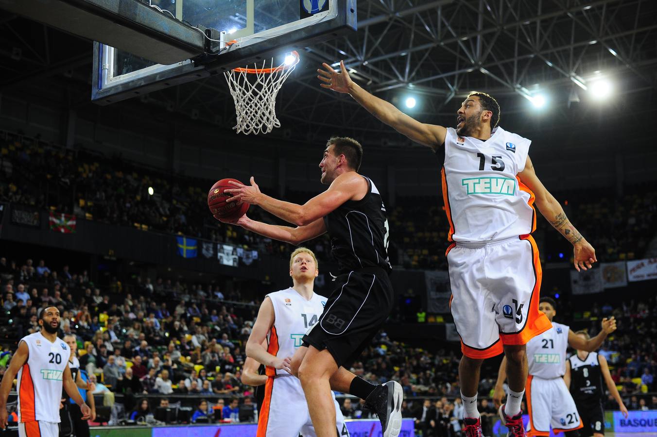 Las mejores imágenes del partido Dominion Bilbao-Ratiopharm Ulm