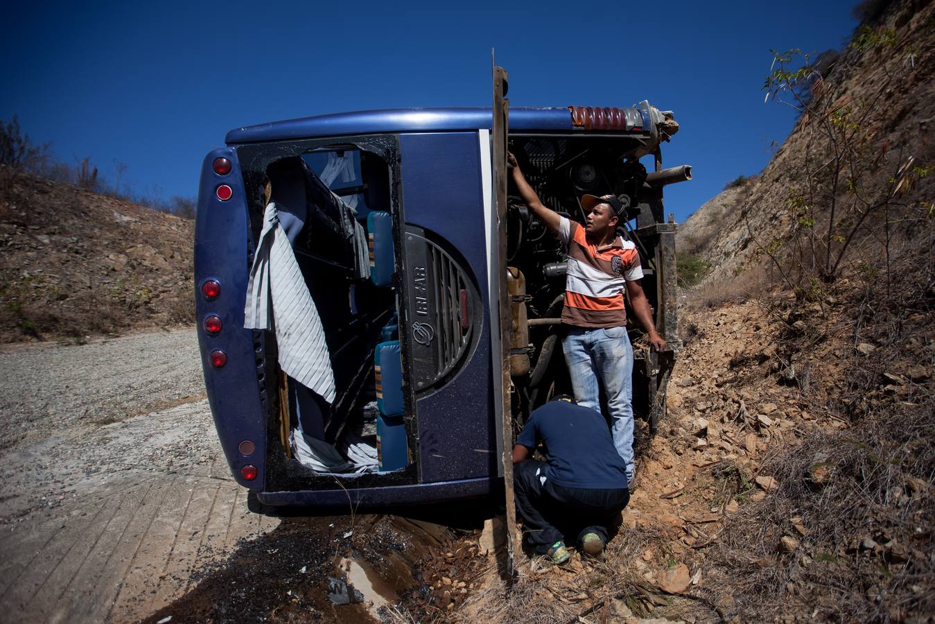 Así quedó el autobús del Huracán tras el brutal accidente