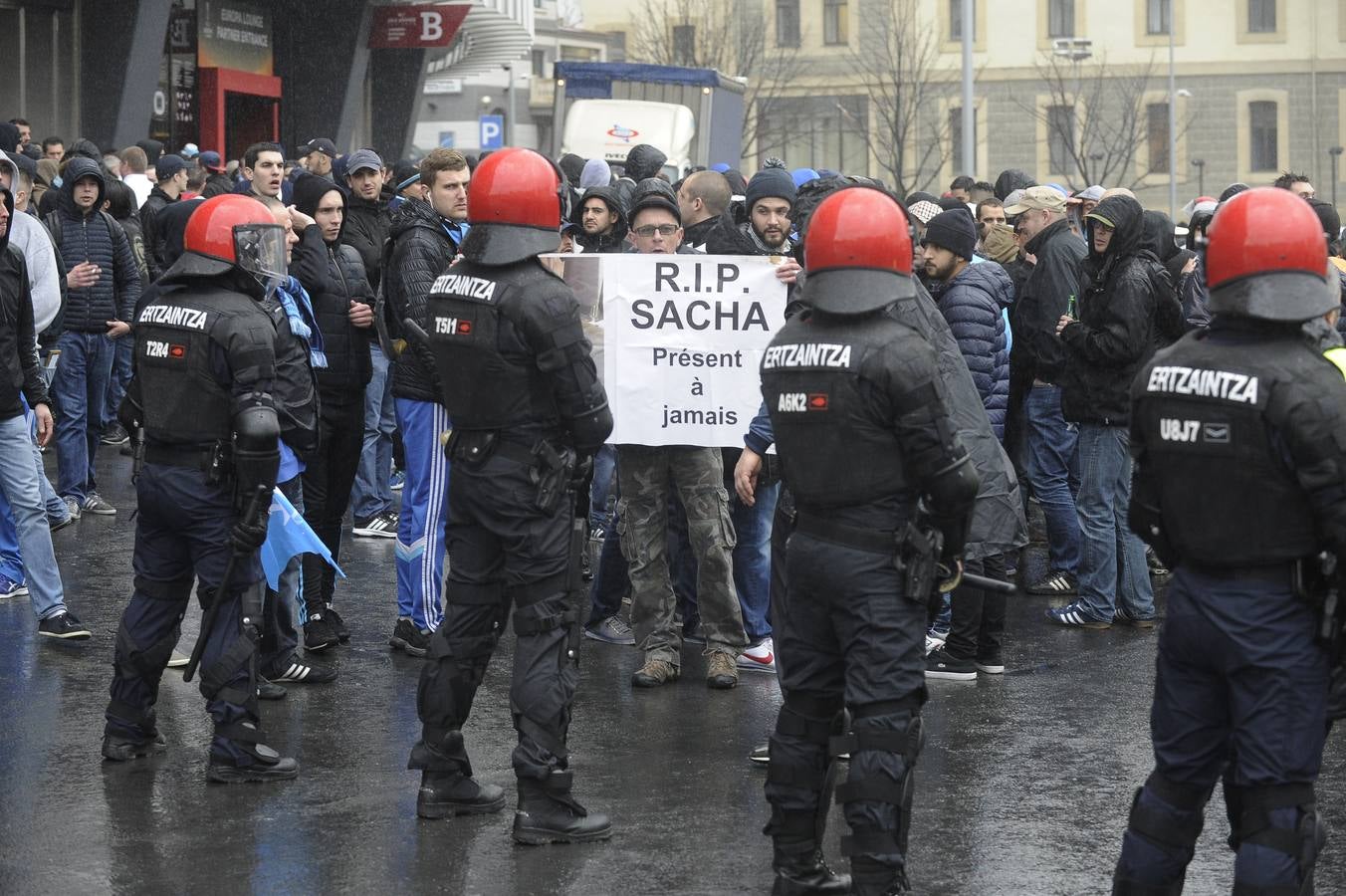 Cinco detenidos en la batalla campal entre los hinchas del Marsella y el Athletic