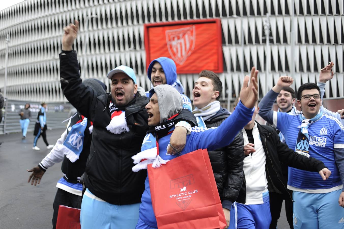 Cinco detenidos en la batalla campal entre los hinchas del Marsella y el Athletic