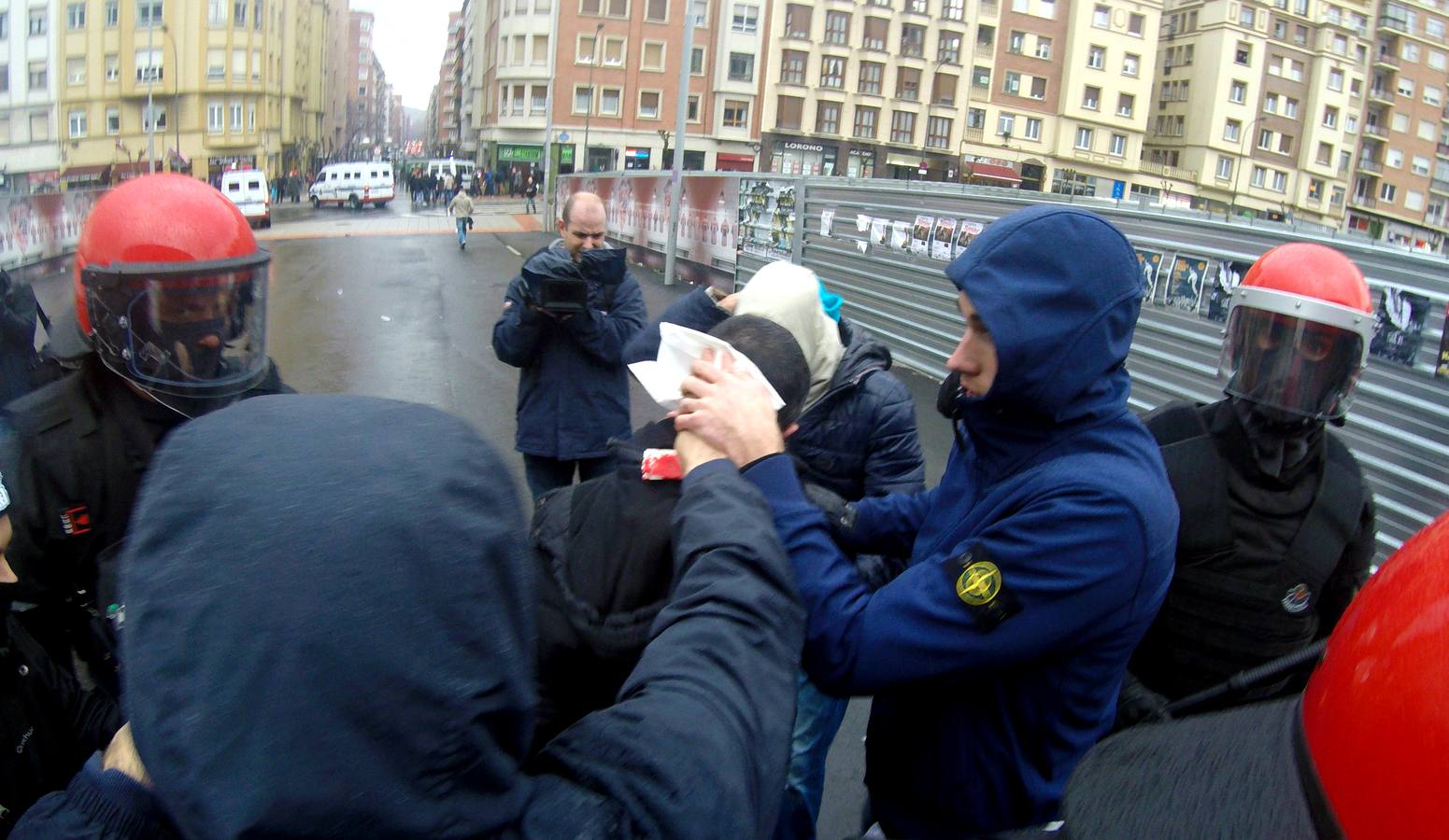 Cinco detenidos en la batalla campal entre los hinchas del Marsella y el Athletic