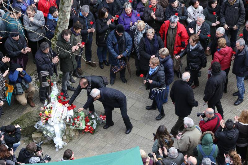Homenaje a las víctimas del Tres de Marzo en Zaramaga