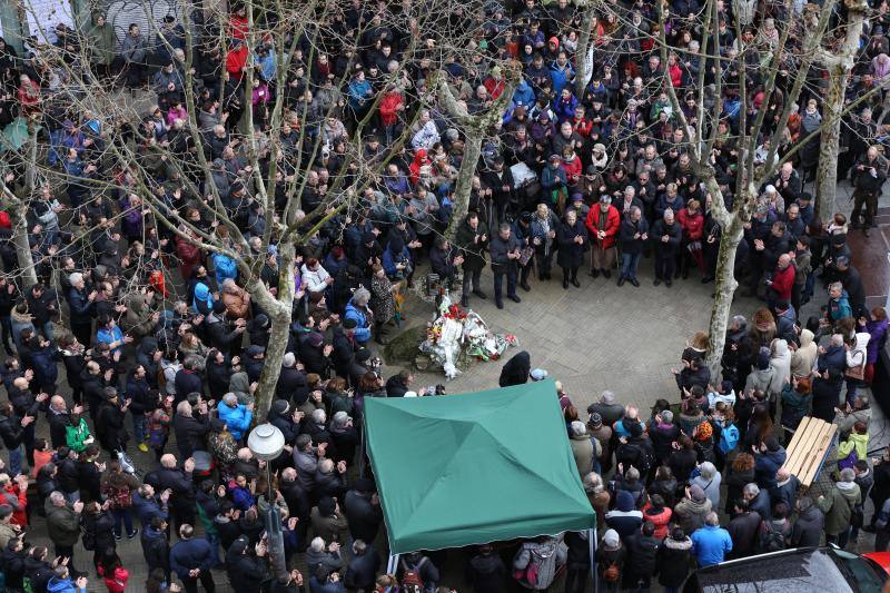 Homenaje a las víctimas del Tres de Marzo en Zaramaga