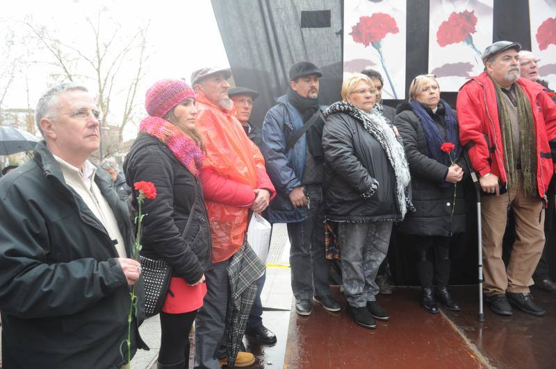 Homenaje a las víctimas del Tres de Marzo en Zaramaga