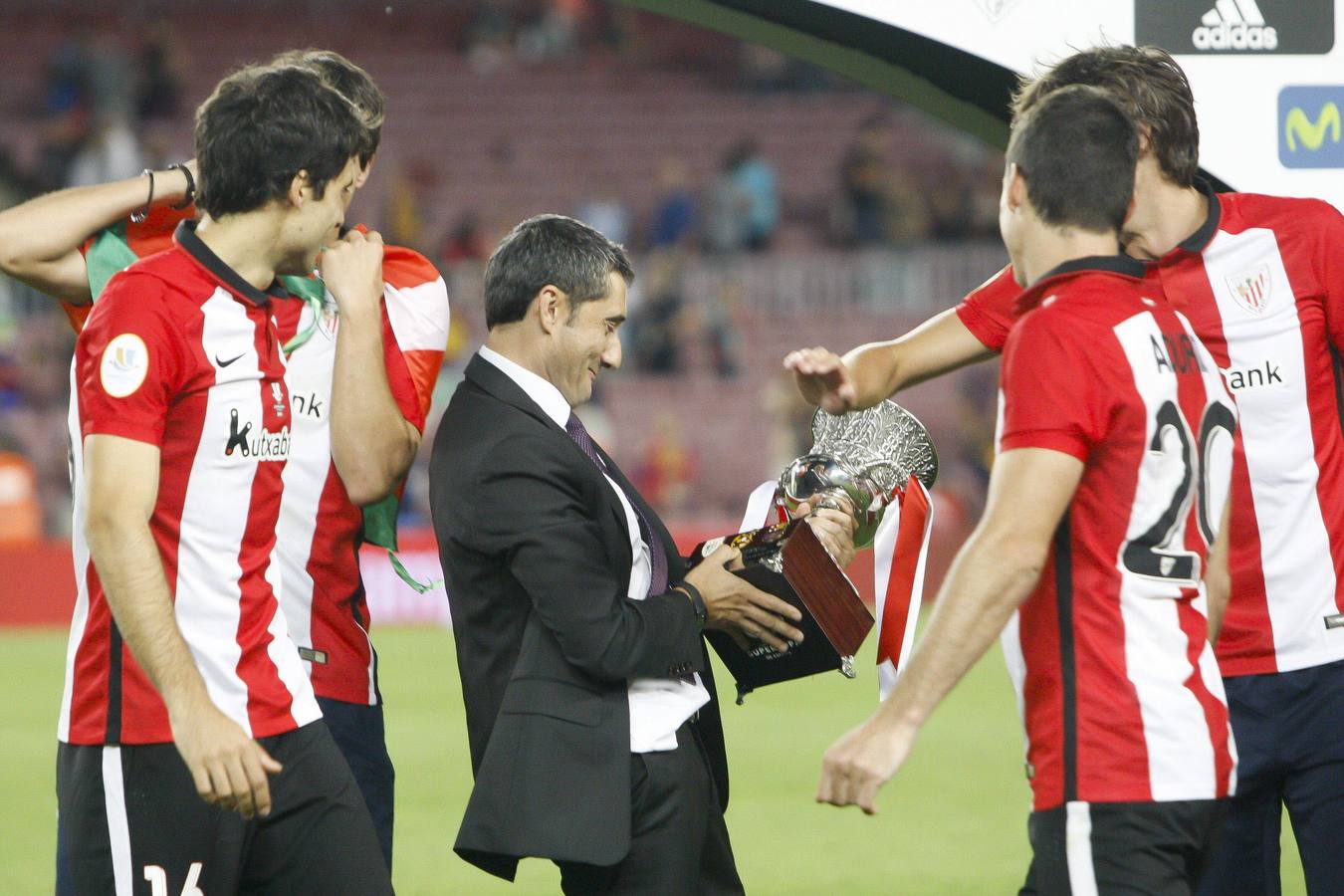 Temporada 2015-2016. Fin a 31 años de sequía. El Athletic se lleva la Supercopa de España tras vencer al FC Barcelona.