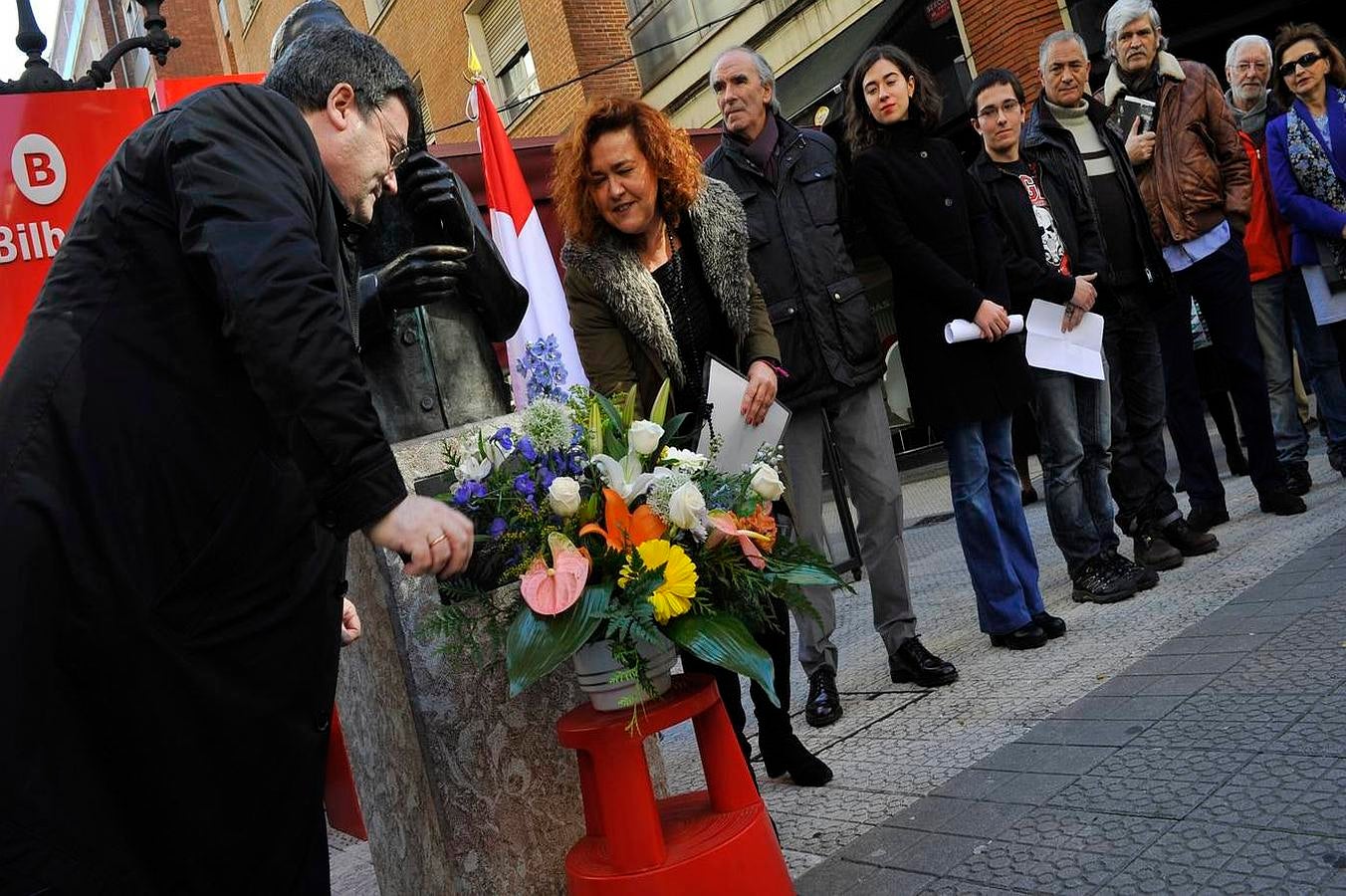 Los versos de Blas de Otero resuenan en Bilbao en el centenario del poeta