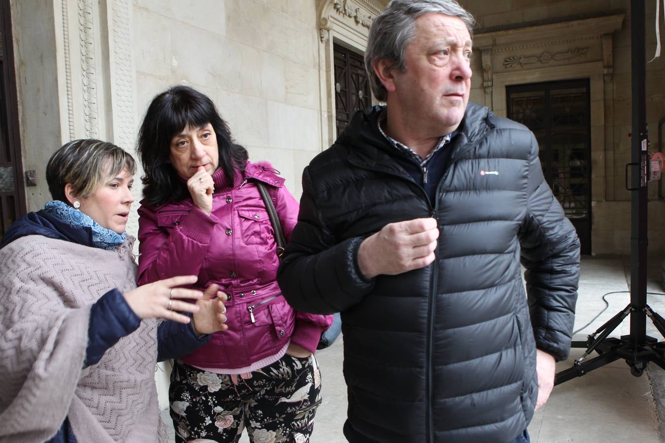 Un centenar de colectivos exigen en Vitoria el cierre definitivo de Garoña