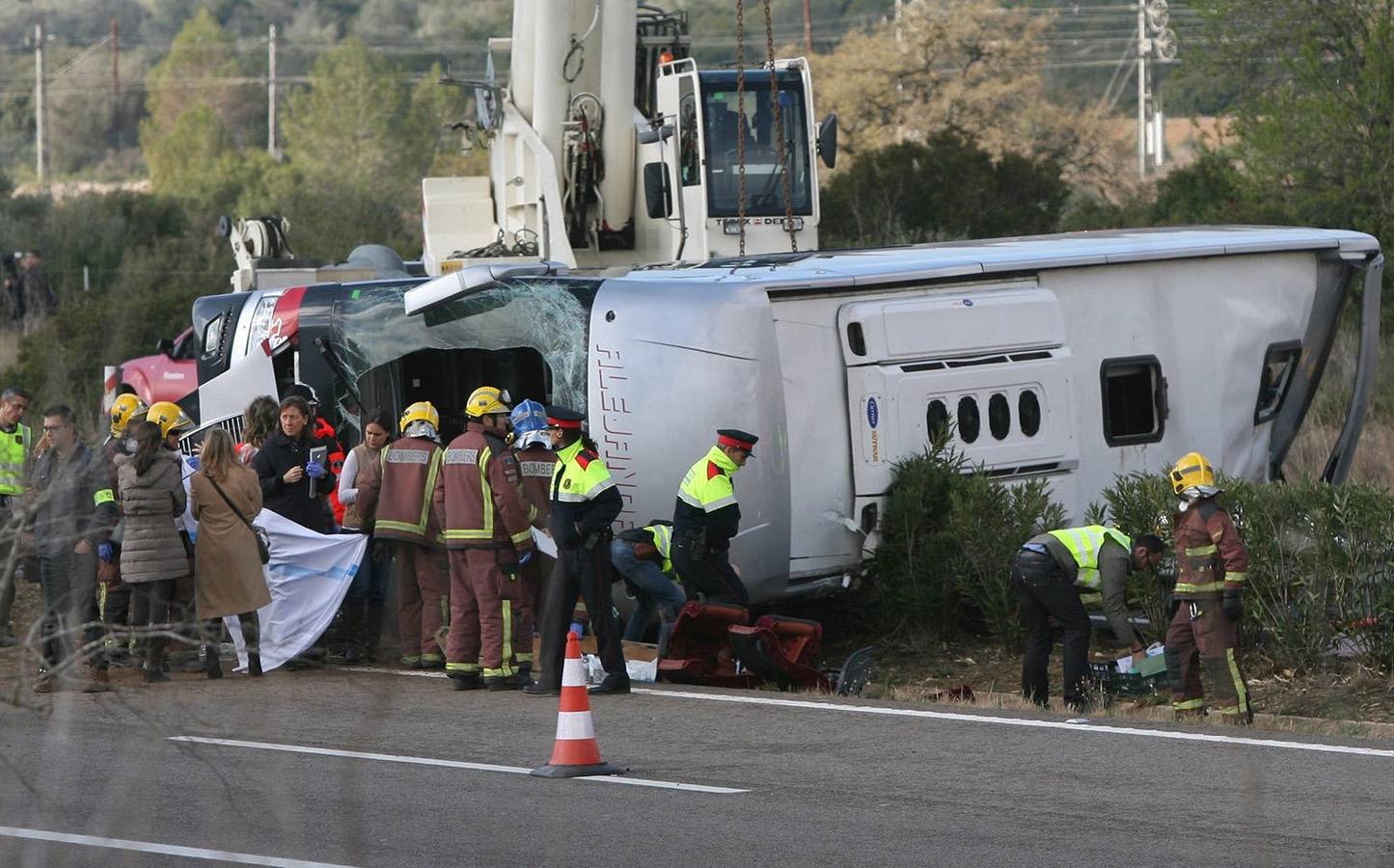 Trece personas mueren en un accidente de autobús en Tarragona