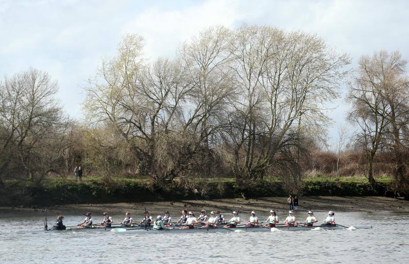 Tradicional regata entre Oxford y Cambridge