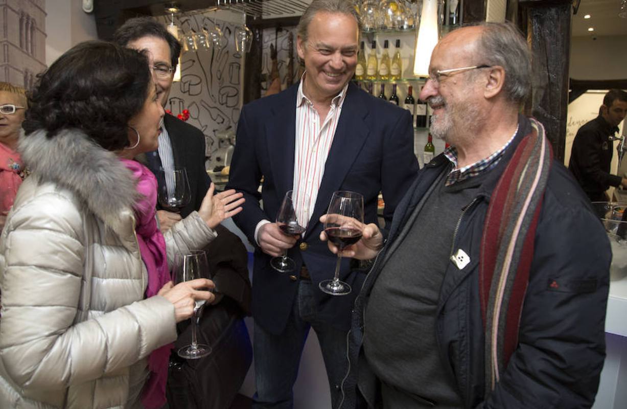 Bertín Osborne pone copas en Valladolid