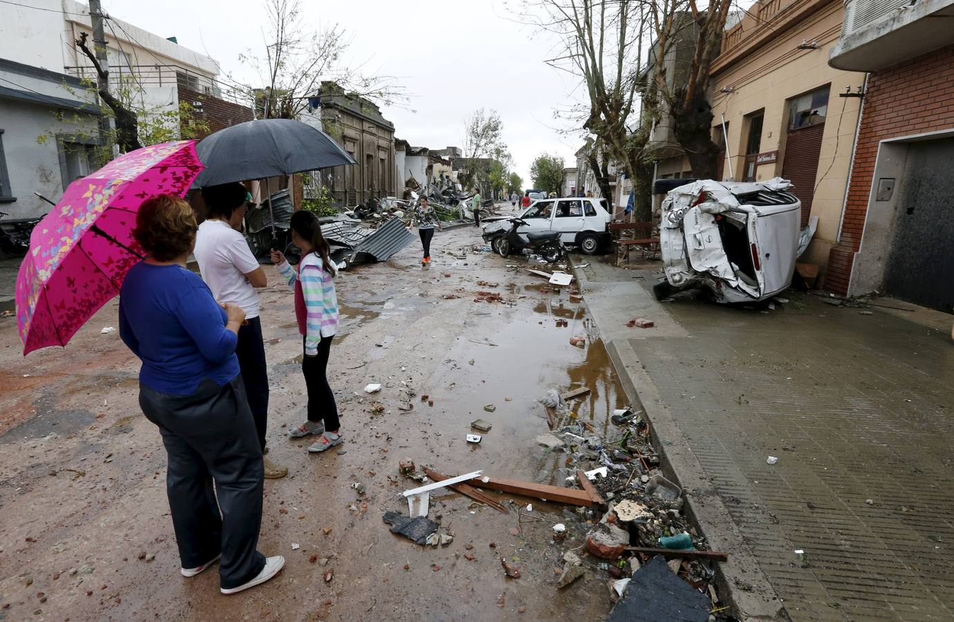 Dolores (Uruguay) tras el tornado: «Es una zona de guerra»