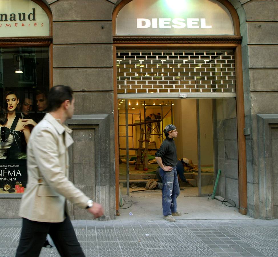 En la imagen, las obras de la tienda de Diesel que desembarcó en Gran Vía en 2005. Cerró en febrero de 2010. 