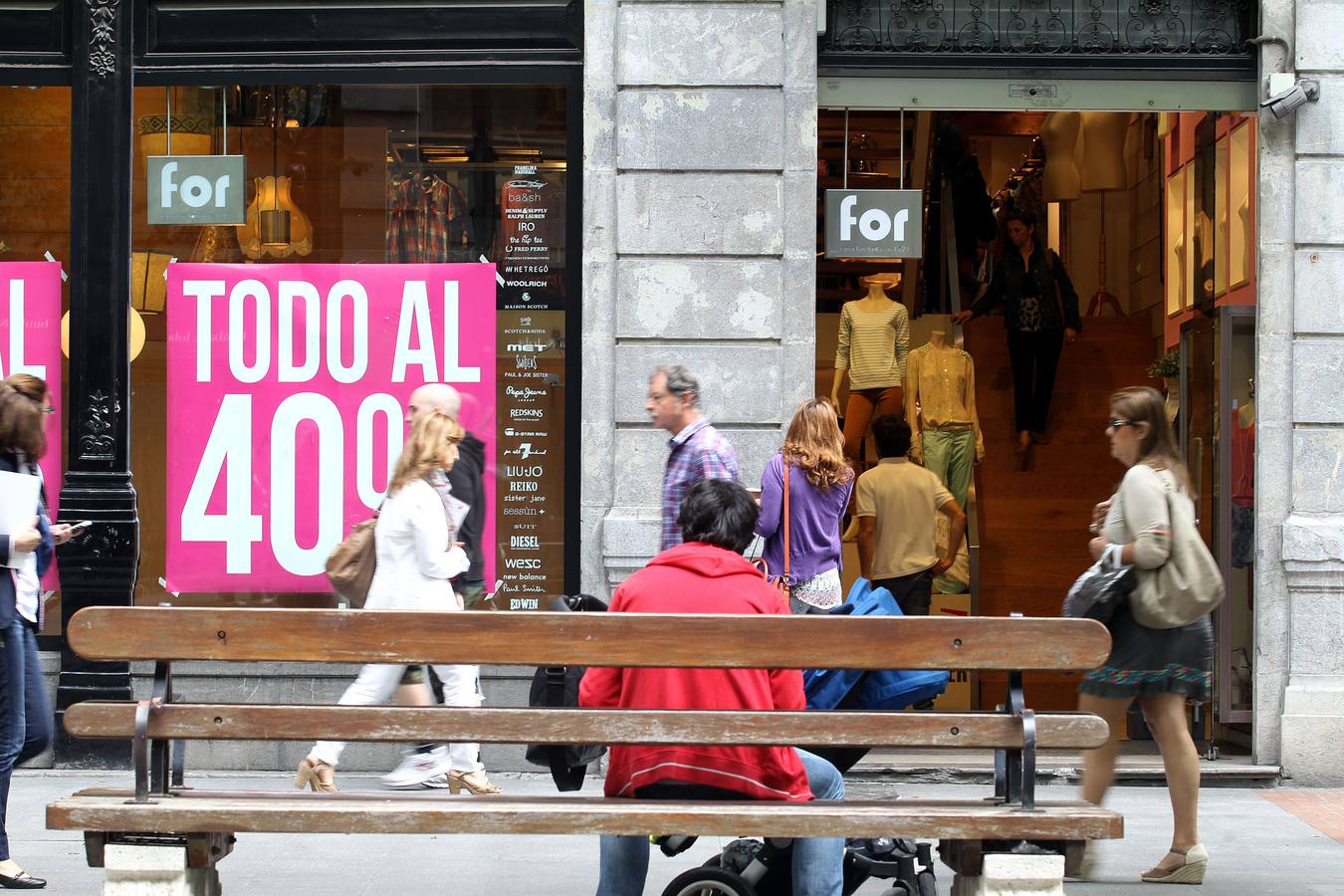 En funcionamiento desde 1921, For anunció el cierre de todas sus tiendas el verano de 2013.. 