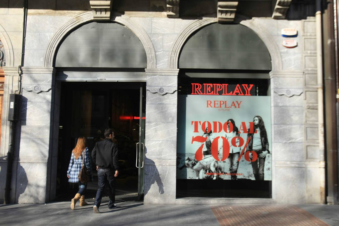 La francesa Replay echó el cierre a su comercio en la Gran Vía en 2009.. 