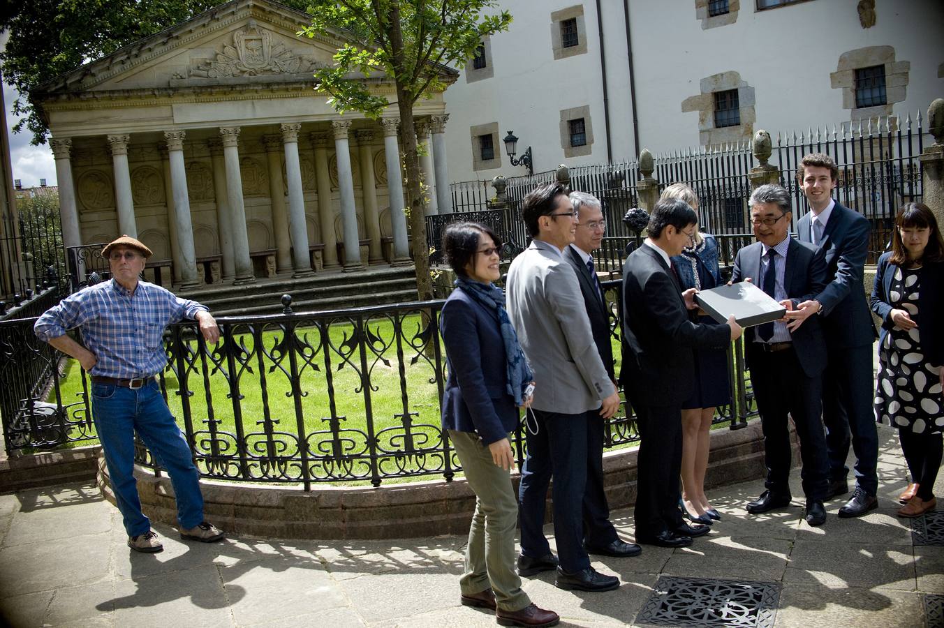 La Casa de Juntas de Gernika abre sus puertas al mayor grupo cooperativista del mundo