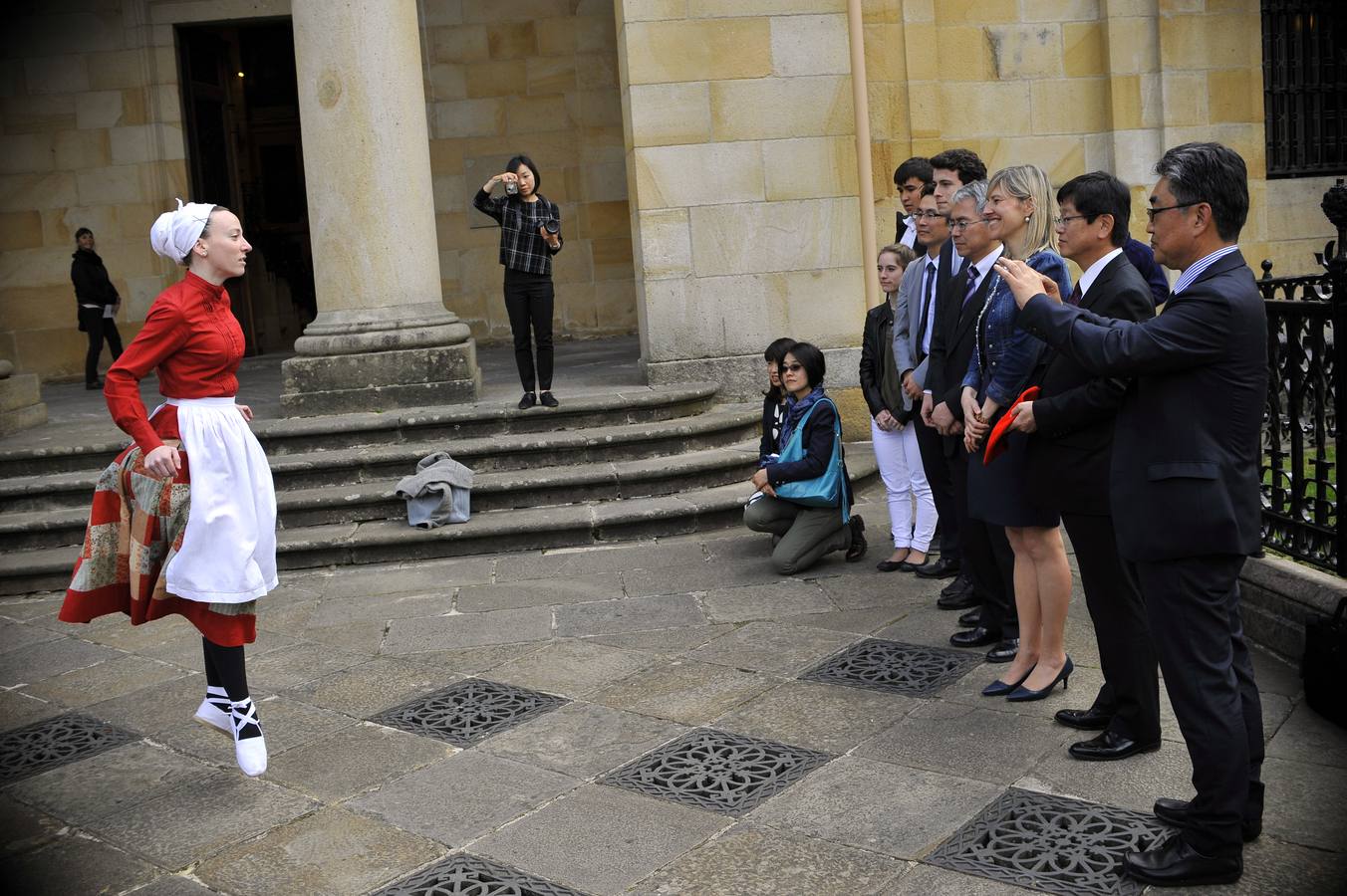 La Casa de Juntas de Gernika abre sus puertas al mayor grupo cooperativista del mundo