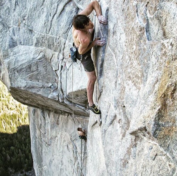 ¿Genialidad o temeridad? No hay reto imposible para Honnold, un escalador sin cuerda