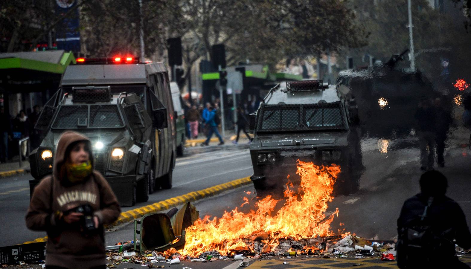 Disturbios en Santiago de Chile entre estudiantes y Policía