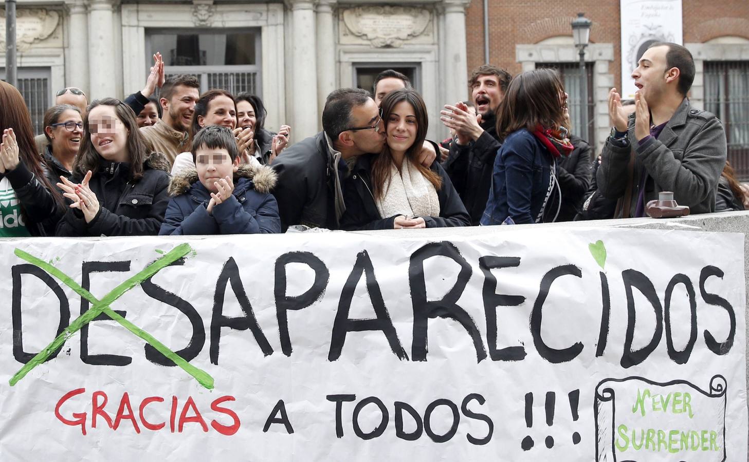 Los españoles rescatados en Malasia ya se encuentran en tierra firme