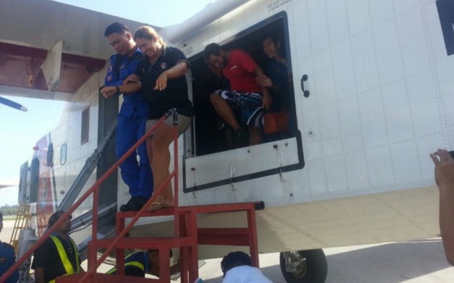 Los españoles rescatados en Malasia ya se encuentran en tierra firme