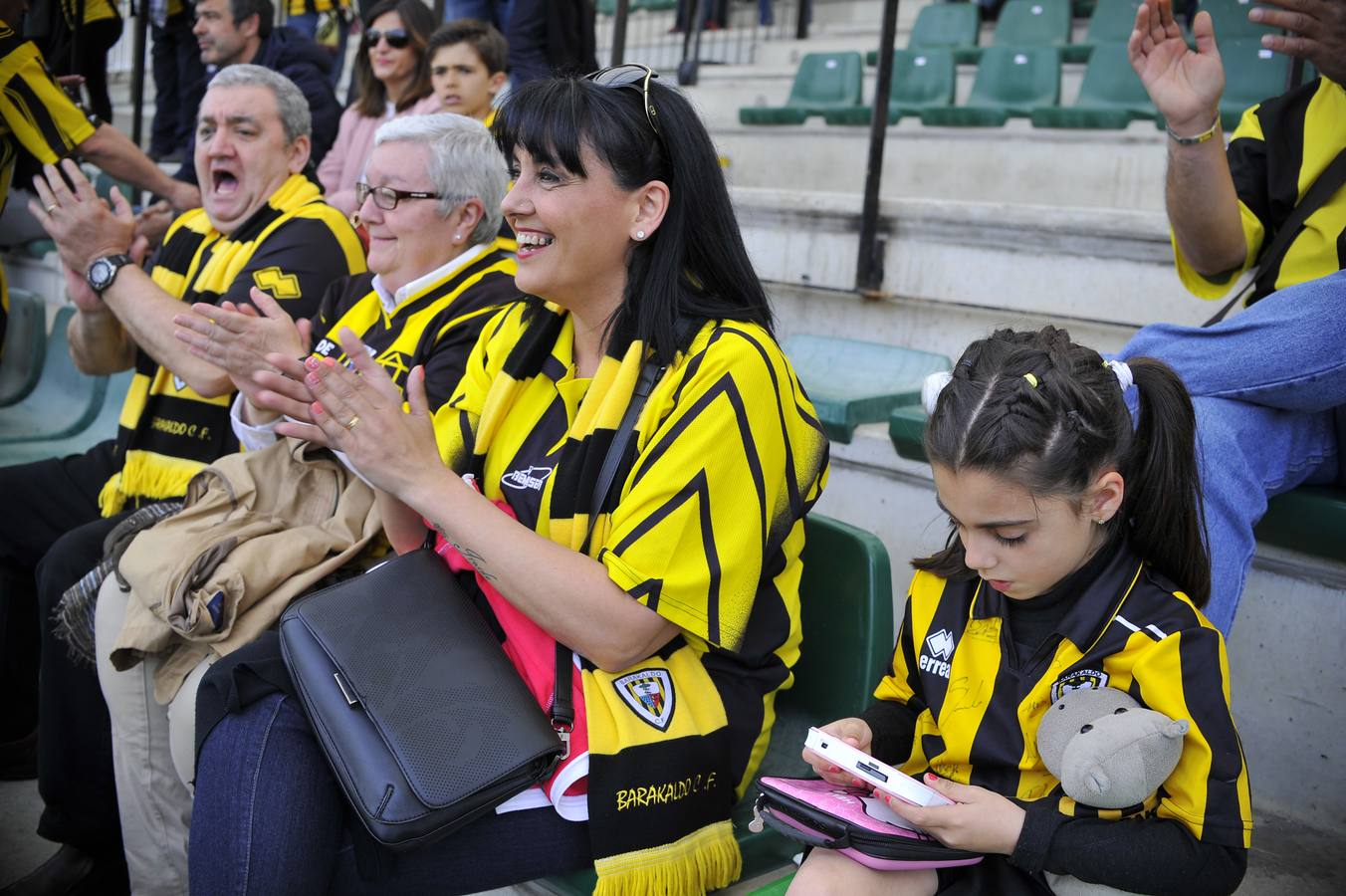 La afición se vuelca con el derbi