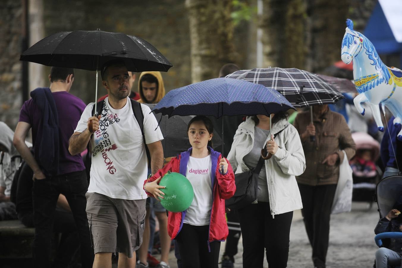 Durango se llena de euskaltzales para disfrutar del Ibilaldia