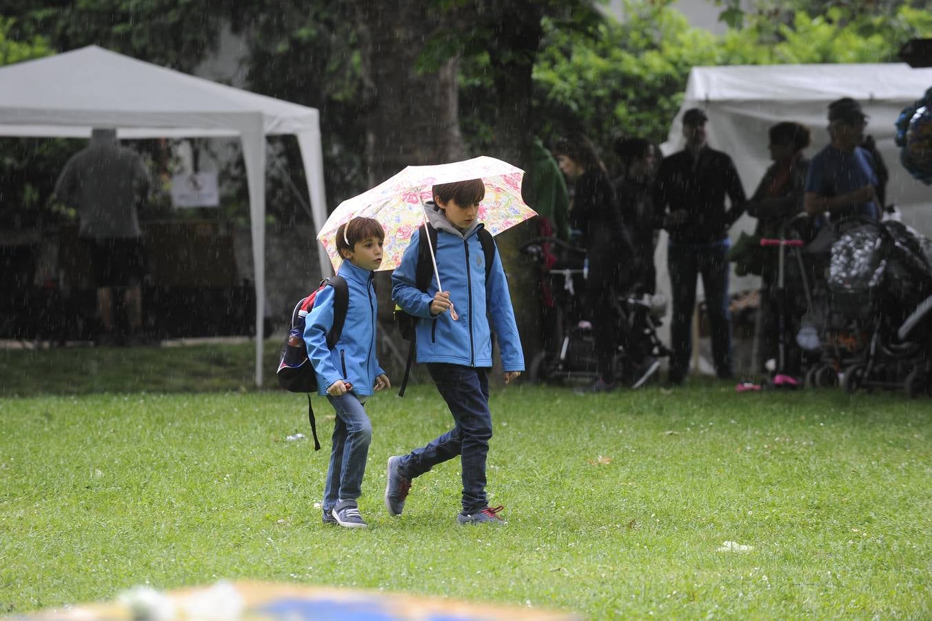 Durango se llena de euskaltzales para disfrutar del Ibilaldia