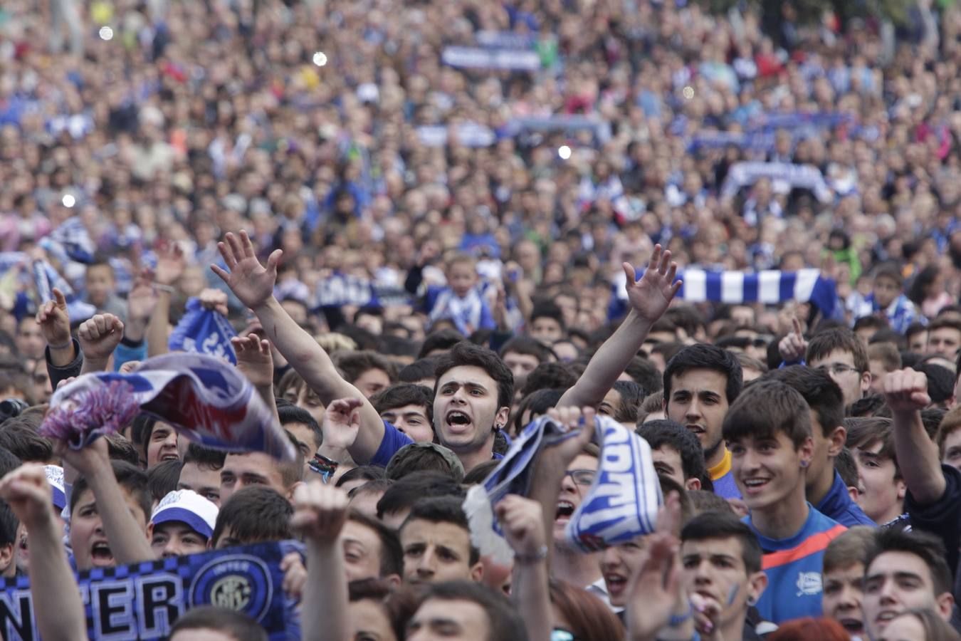 Vitoria celebra el ascenso del Alavés