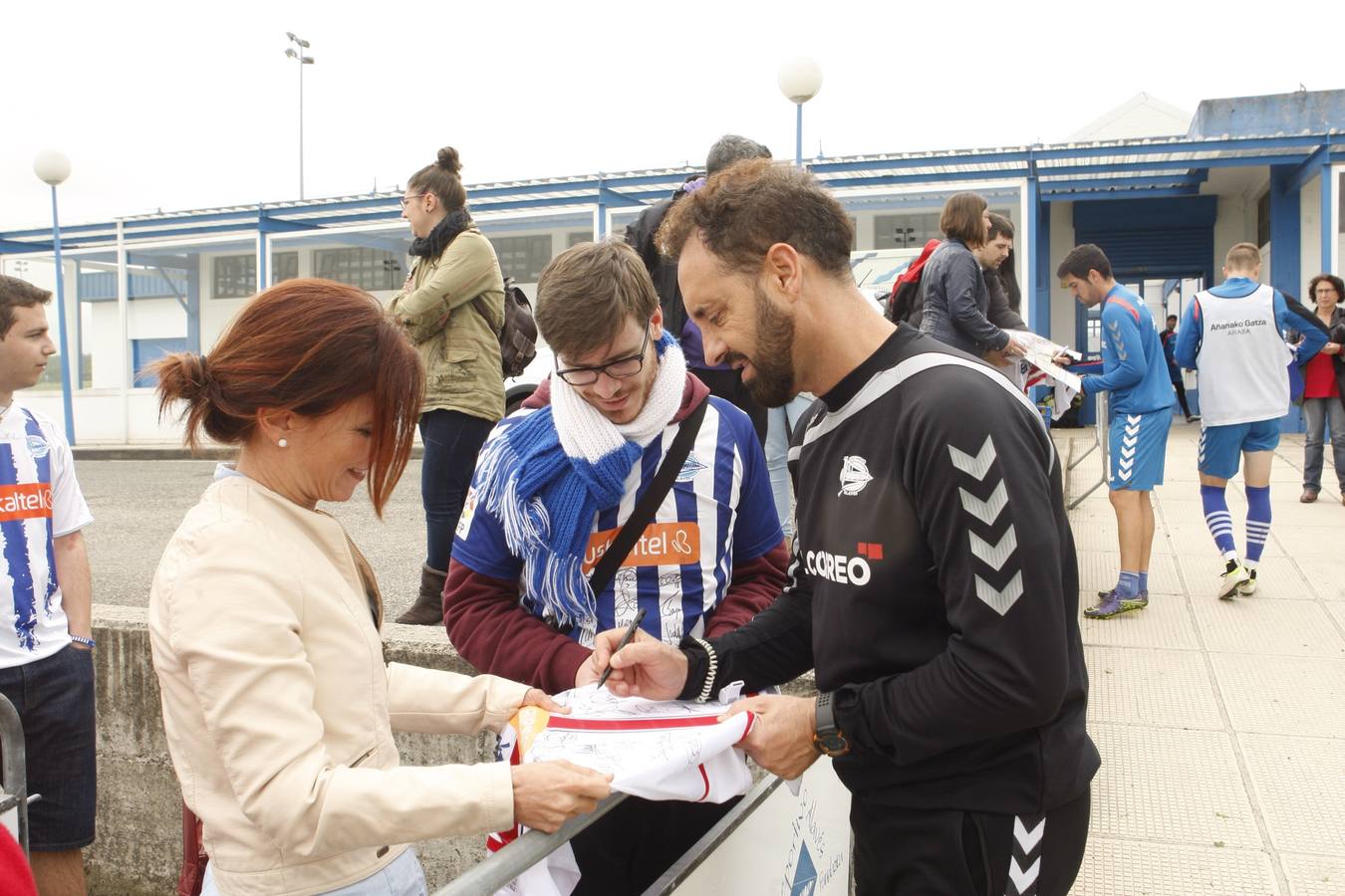 Entrenamiento del Alavés en Ibaia tras el ascenso