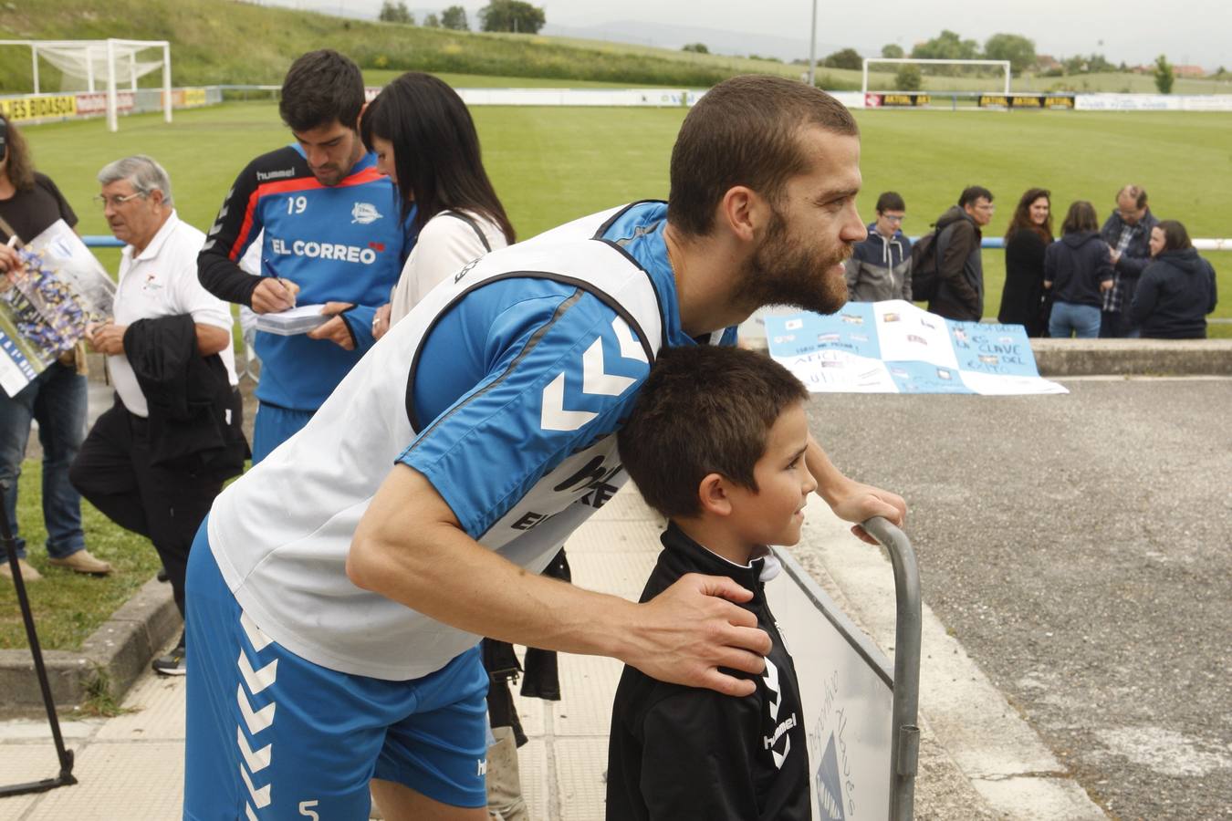 Entrenamiento del Alavés en Ibaia tras el ascenso