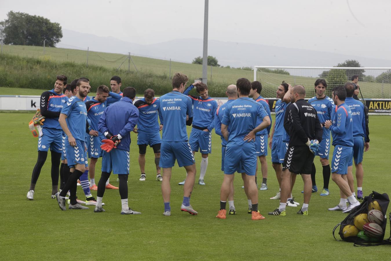 Entrenamiento del Alavés en Ibaia tras el ascenso