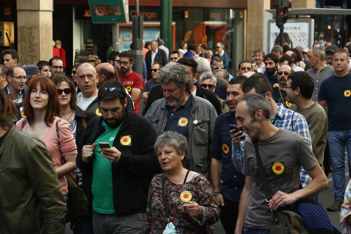 Miles de personas exigen en Vitoria el cierre definitivo de Garoña