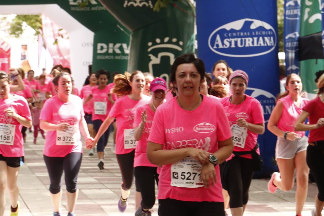 Llegada a meta de la Carrera de la Mujer