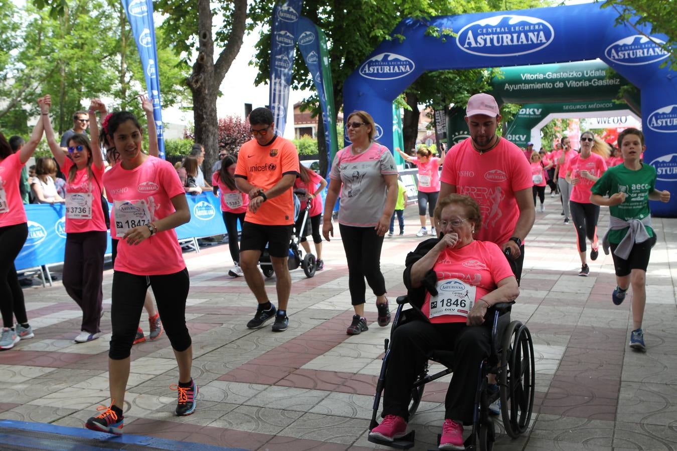 Llegada a meta de la Carrera de la Mujer