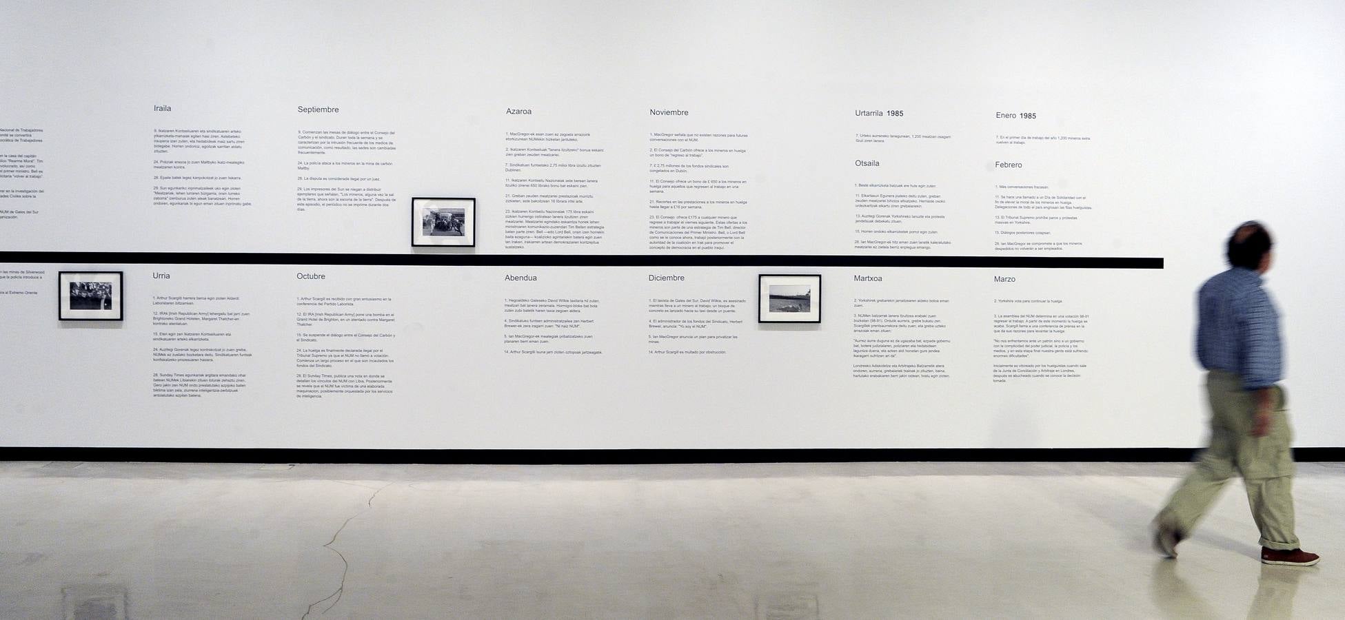 Azkuna Zentroa expone a Deller y los cambios en el Reino Unido