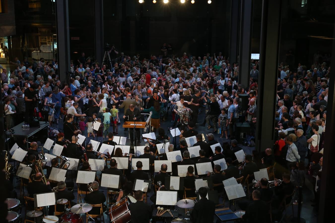 Espectáculo en directo en Azkuna Zentroa