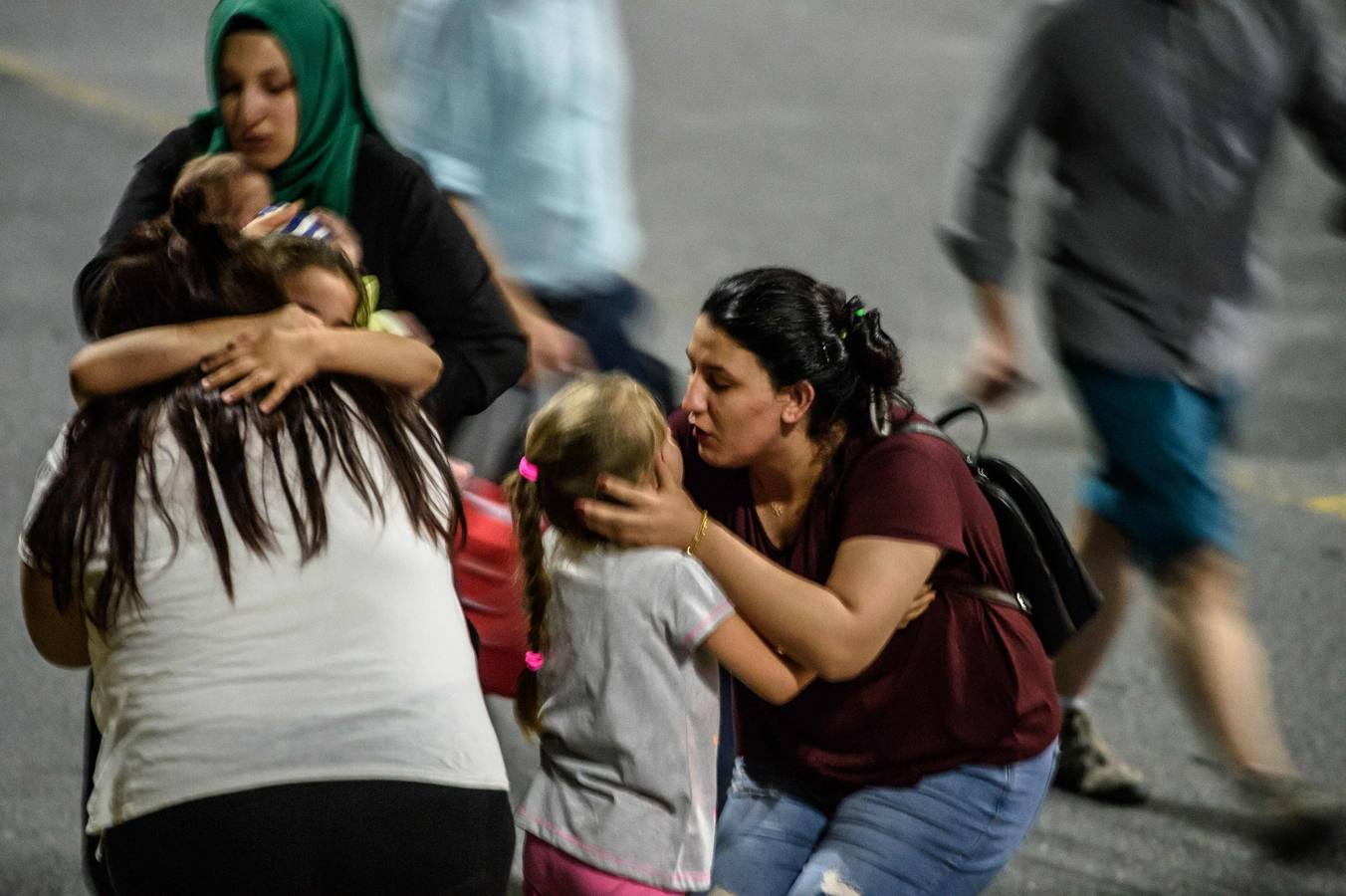 Un atentado en el aeropuerto de Estambul causa decenas de muertos
