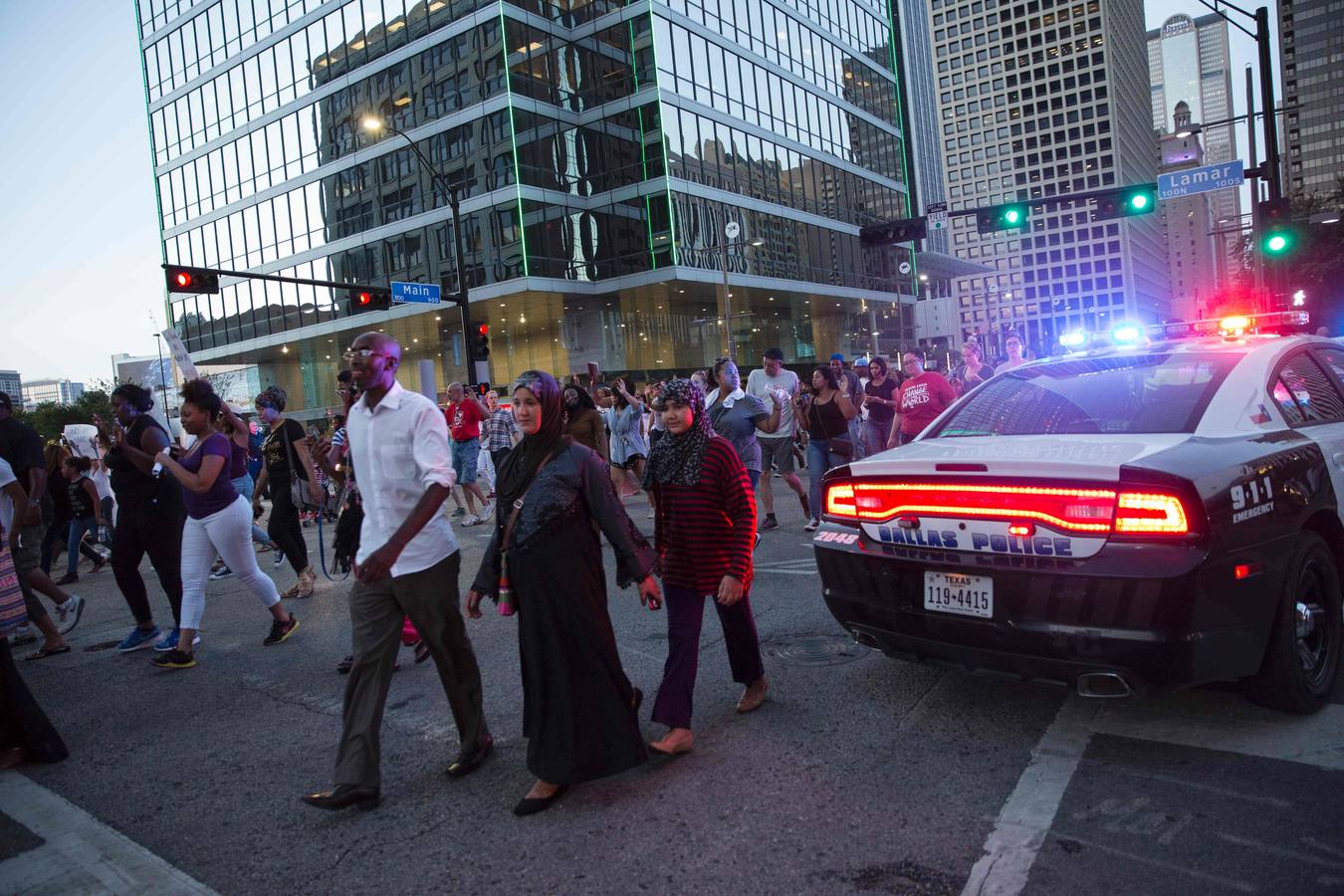 Cuatro policías muertos y siete heridos en Dallas en las protestas contra la violencia policial