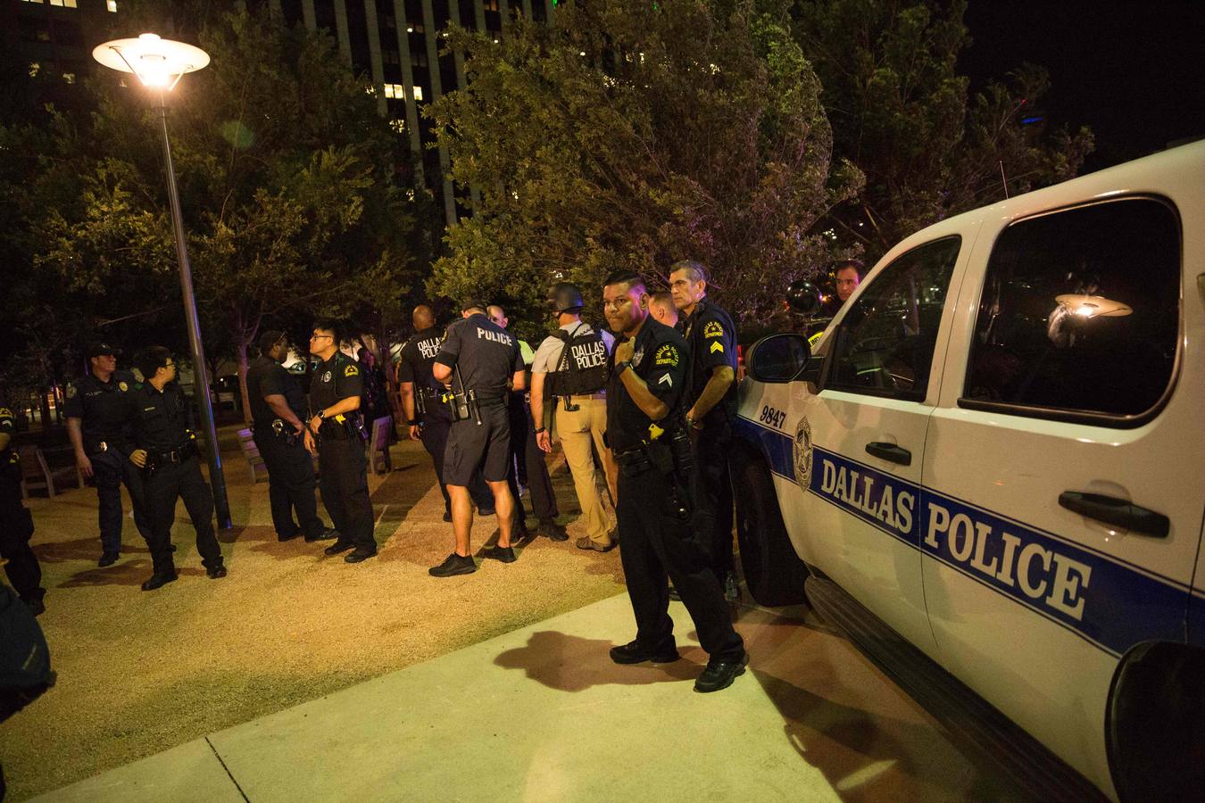 Cuatro policías muertos y siete heridos en Dallas en las protestas contra la violencia policial