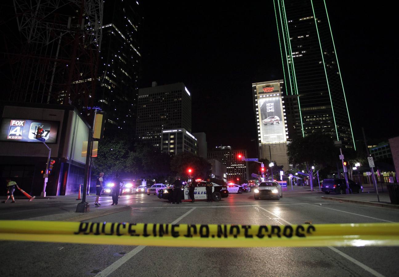 Cuatro policías muertos y siete heridos en Dallas en las protestas contra la violencia policial