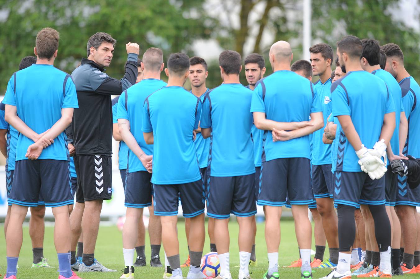 Primer entrenamiento del Alavés esta temporada