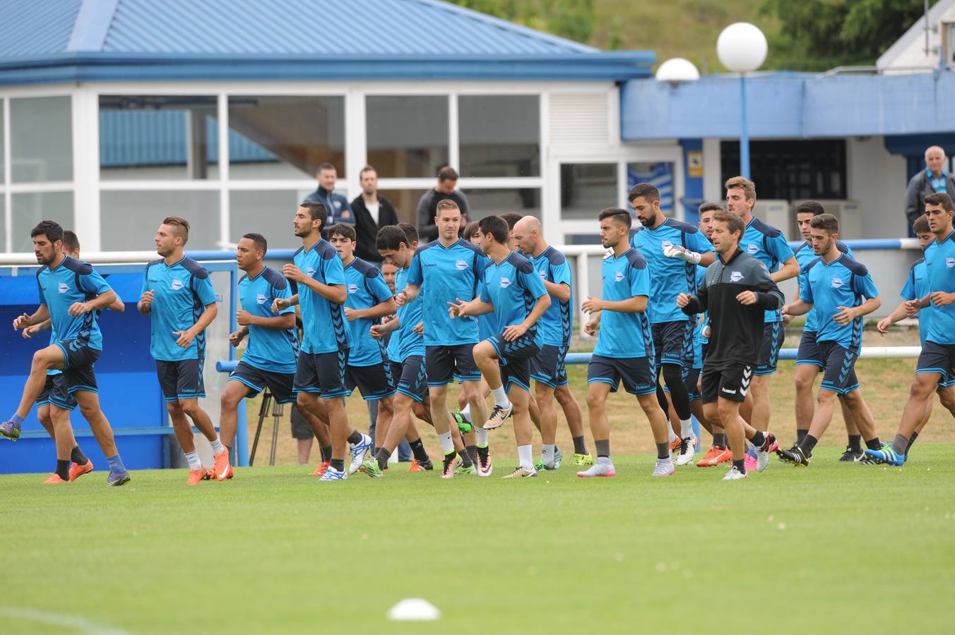 Primer entrenamiento del Alavés esta temporada