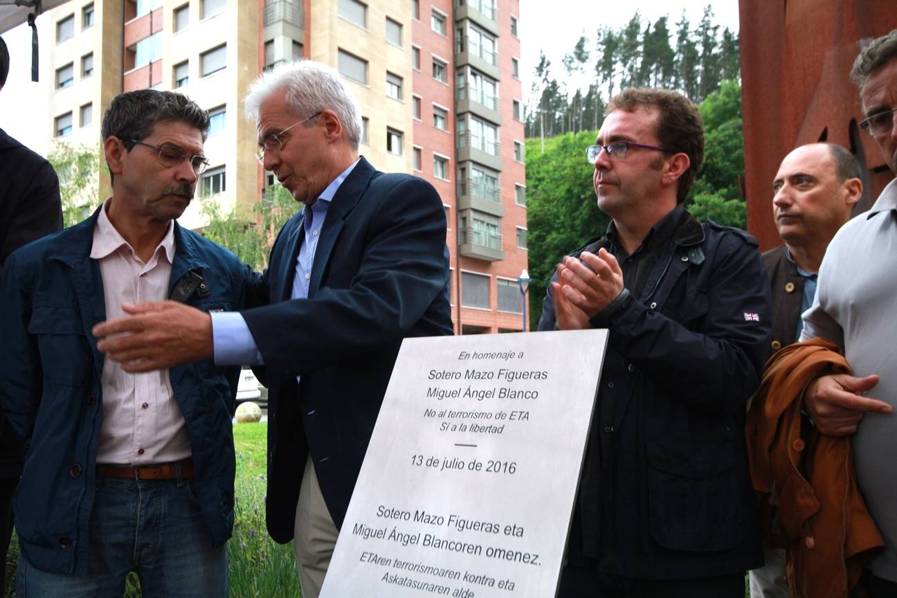 Bildu asiste por primera vez a un homenaje a Miguel Ángel Blanco