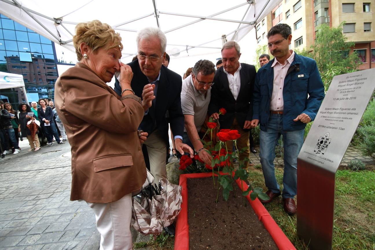 Bildu asiste por primera vez a un homenaje a Miguel Ángel Blanco