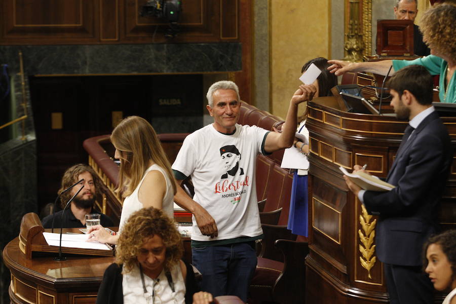 Un arranque de legislatura discreto y sin espectáculo