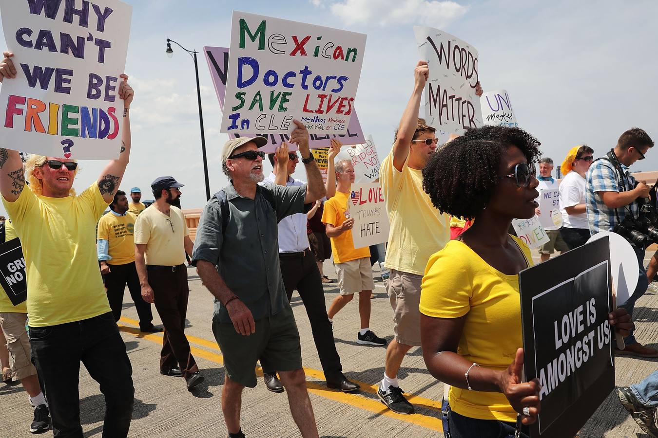 Cleveland clama contra Trump