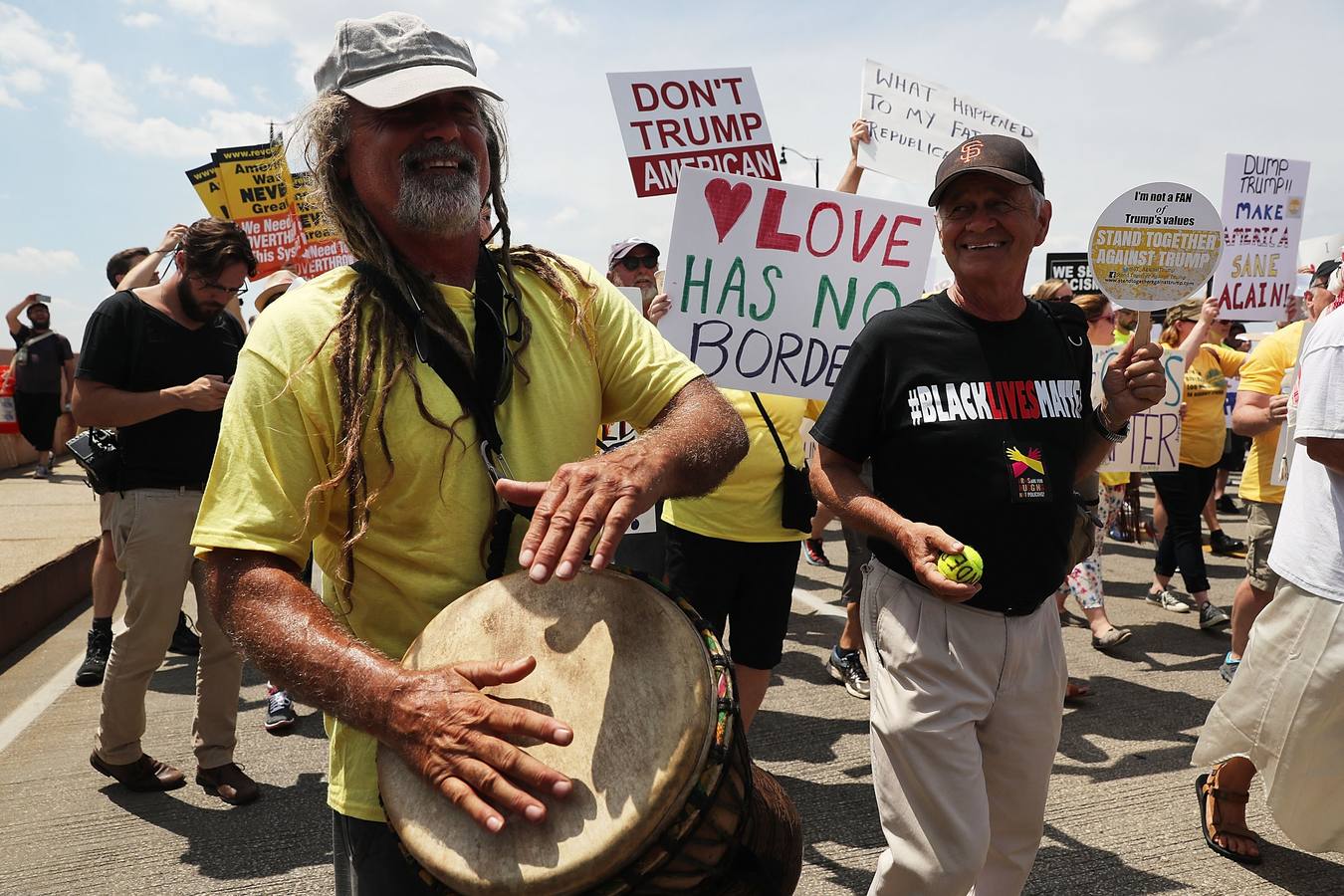 Cleveland clama contra Trump