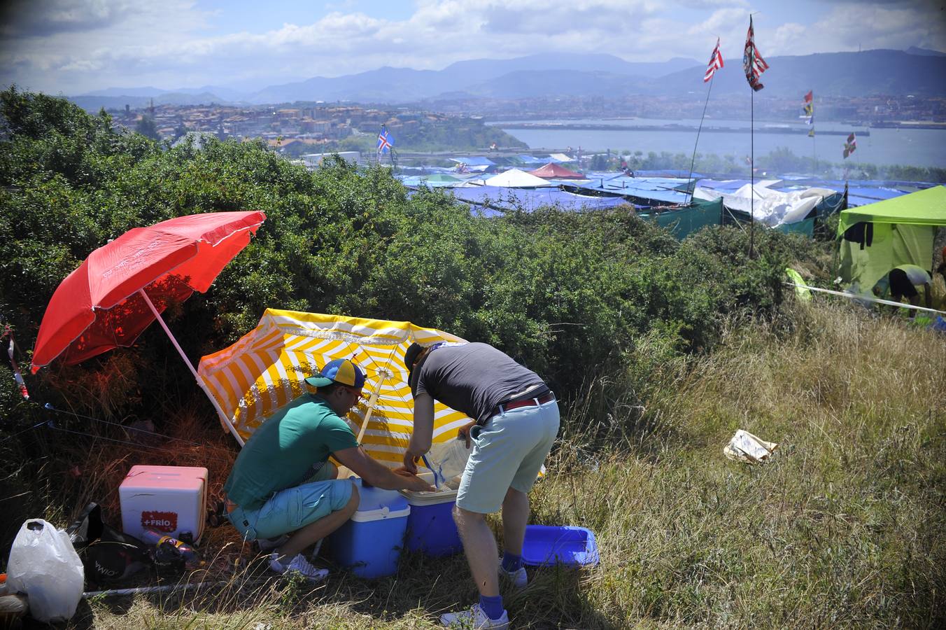 Getxo se relame con una sabrosa paella