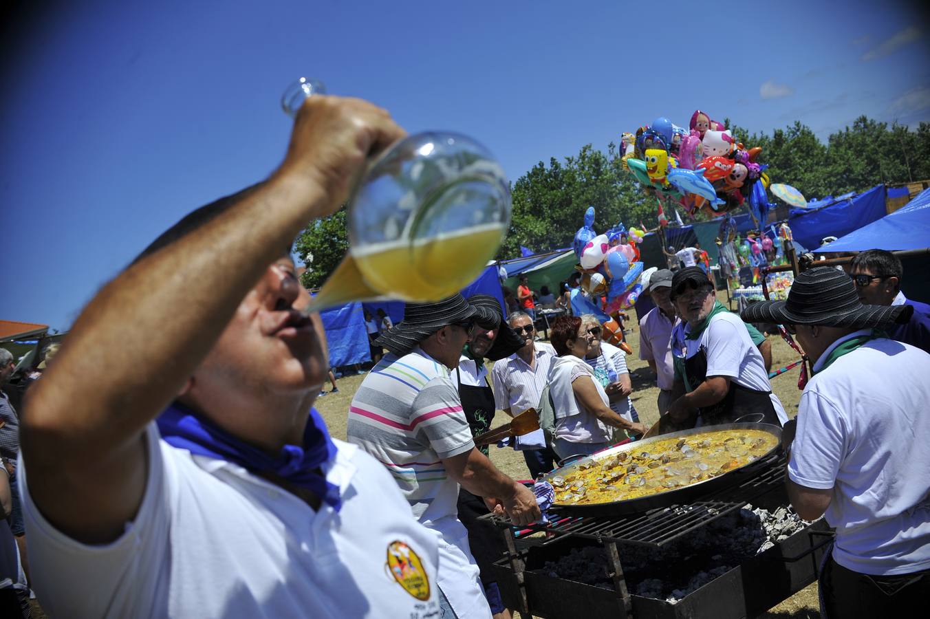 Getxo se relame con una sabrosa paella